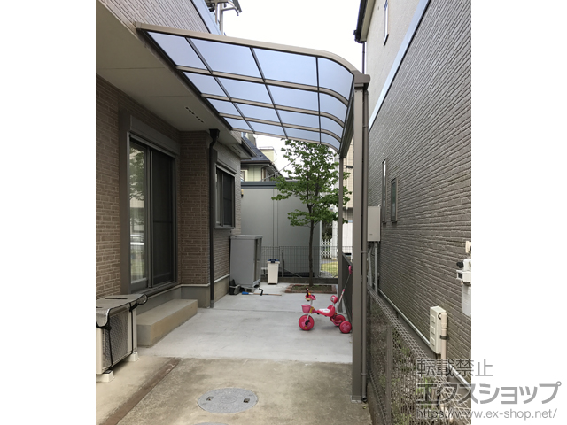 千葉県柏市ののテラス屋根 スピーネ R型 テラスタイプ 単体 積雪〜20cm対応 施工例