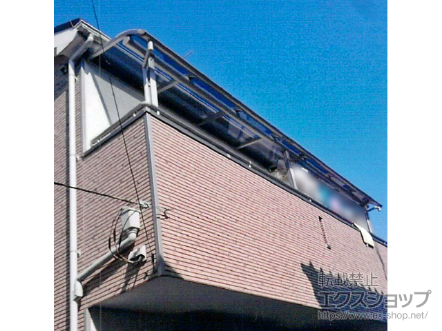 埼玉県白岡市ののバルコニー・ベランダ屋根 プレシオステラス R型 屋根タイプ 多連結用 積雪〜20cm対応 施工例