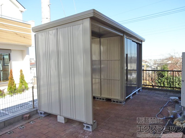 東京都町田市のの物置・屋外倉庫 Mr.ストックマン プラスアルファ 一般型 結露減少型 4047×1590×2110（扉側幅2200） TP-Z40R15-B 施工例