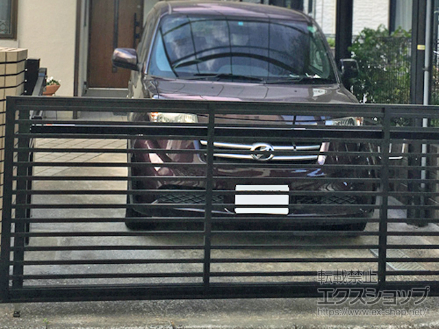 東京都東久留米市ののカーゲート オーバードアS1型 手動式 施工例