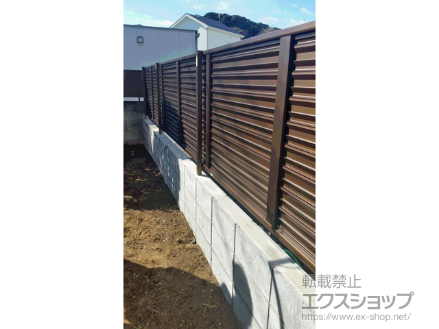 神奈川県鎌倉市ののフェンス・柵 ミエーネフェンス 目隠しルーバータイプ 自由柱施工 施工例