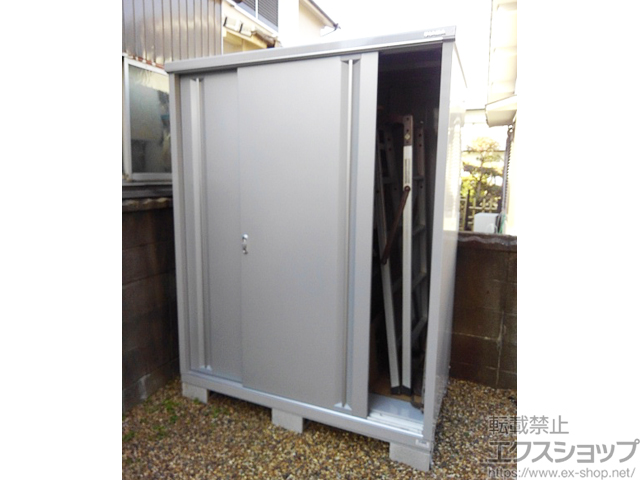 奈良県生駒郡三郷町のの物置・屋外倉庫 シンプリー 一般型 1520×905×1903 MJX-159E-P-FS 施工例