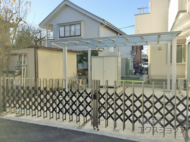 東京都狛江市ののカーゲート トリップゲート SC型 先頭キャスター 両開き 68W（34S+34M） 施工例