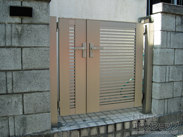 愛知県豊明市のの門扉 【特注】ライシス門扉 1型 細横桟 両開き親子 柱使用 施工例