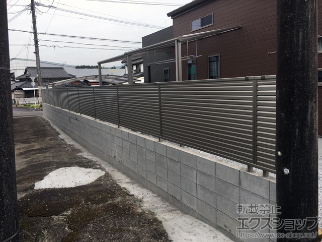 宮崎県宮崎市ののフェンス・柵 ミエーネフェンス 目隠しルーバータイプ 自由柱 施工例