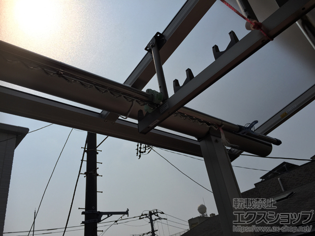 埼玉県川口市ののバルコニー・ベランダ屋根 プレシオステラス F型 屋根タイプ 単体 積雪〜20cm対応 施工例