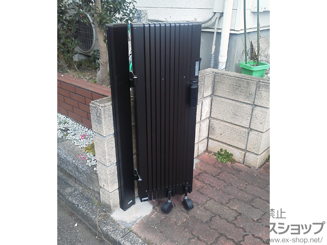 千葉県船橋市ののカーゲート トリップゲート RA型 ノンレール 片開き 33S 施工例