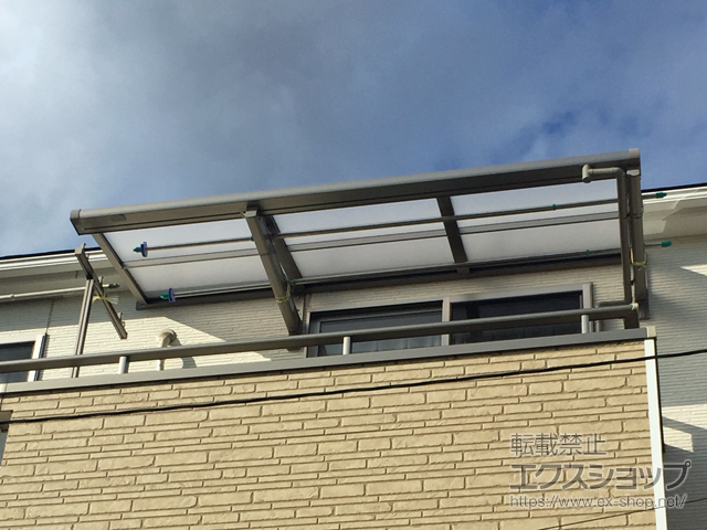 神奈川県横浜市ののバルコニー・ベランダ屋根 スピーネ F型 ルーフタイプ 単体 積雪〜20cm対応 施工例