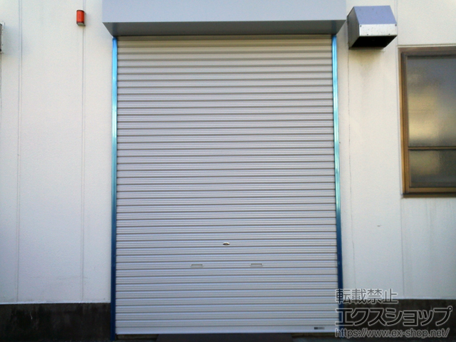 千葉県市川市ののガレージシャッター プラテアII スチールタイプ 手動式 施工例