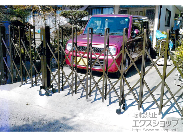 神奈川県小田原市ののカーゲート トリップゲート RB型 ノンレール 両開き親子 37WO 施工例