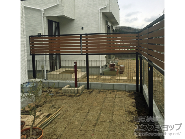 神奈川県横浜市ののフェンス・柵 モクアルフェンス 横板タイプ 2段支柱 施工例