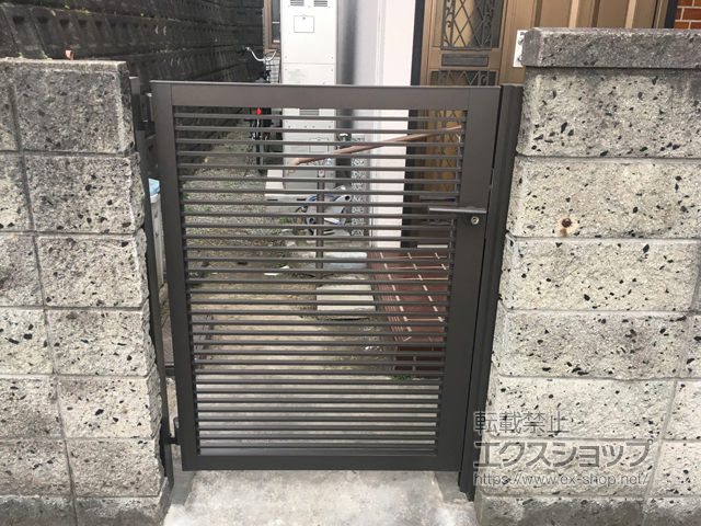 神奈川県横浜市のの門扉 プレスタ門扉　1型 細横桟 片開き 柱使用 施工例