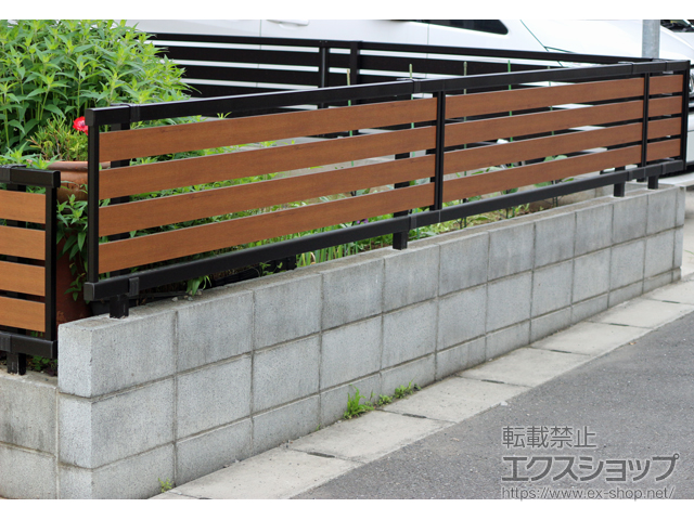 埼玉県白岡市ののフェンス・柵 モクアルフェンス 横板タイプ 自由柱 施工例