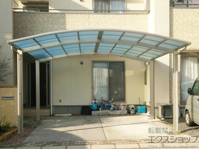 広島県廿日市市のYKKAPのカーポート レイナツインポートグラン 積雪〜20cm対応 施工例