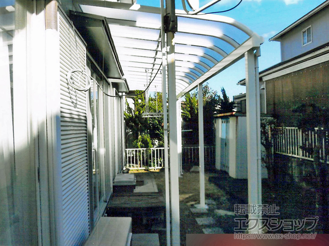 三重県四日市市ののテラス屋根 ヴェクターテラス R型 1500 テラスタイプ 連棟 積雪〜50cm対応 施工例