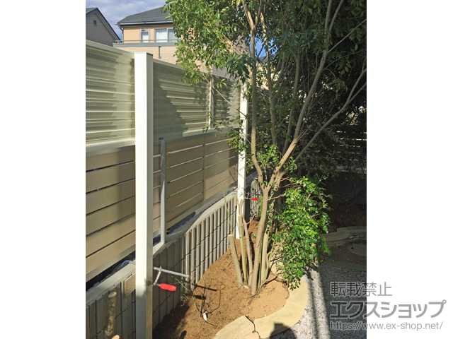 千葉県松戸市ののフェンス・柵 ミエーネフェンス 目隠しルーバータイプ 2段支柱 施工例