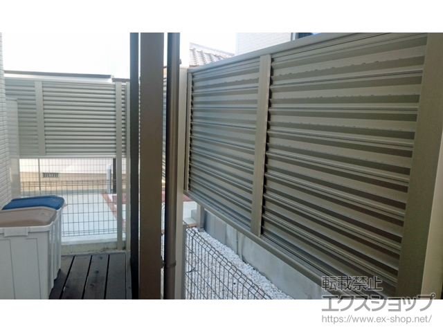 福岡県大野城市ののフェンス・柵 ミエーネフェンス 目隠しルーバータイプ 2段支柱 自立建て用（パネル1段） 施工例