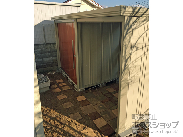 千葉県袖ケ浦市のの物置・屋外倉庫 Mr.ストックマン プラスアルファ 多雪型 4047×1590×2110（扉側幅2200） TP-S40R15-T 施工例