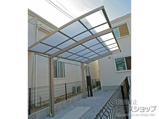 神奈川県茅ヶ崎市ののカーポート ネスカR (ラウンドスタイル) 積雪〜20cm対応 施工例