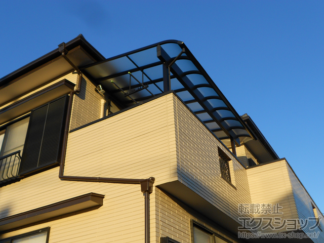 埼玉県八潮市ののバルコニー・ベランダ屋根 ヴェクターテラス R型 1500 屋根タイプ 単体 積雪〜50cm対応 施工例