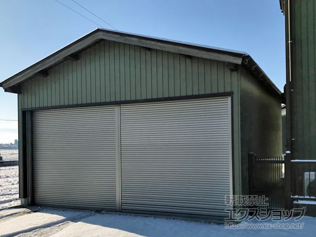 愛知県江南市のLIXIL リクシル（トステム）のガレージシャッター ガレージシャッタークワトロ 電動式 内部付タイプ *連窓仕様 施工例