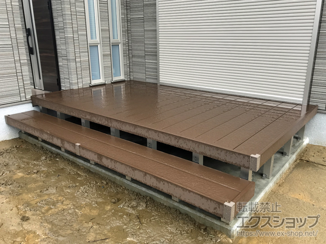 新潟県燕市ののウッドデッキ リウッドデッキ 200 施工例