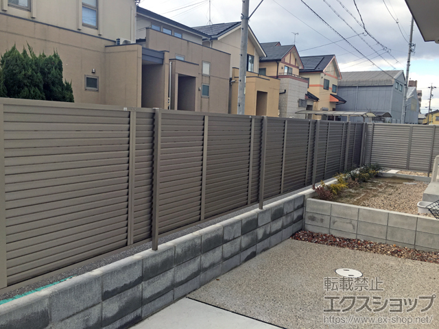愛知県名古屋市ののフェンス・柵 プレスタフェンス 8型 横ルーバー フリーポールタイプ 施工例