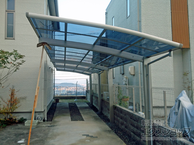 広島県広島市ののカーポート レイナポートグラン 縦連棟　積雪〜20cm対応 施工例