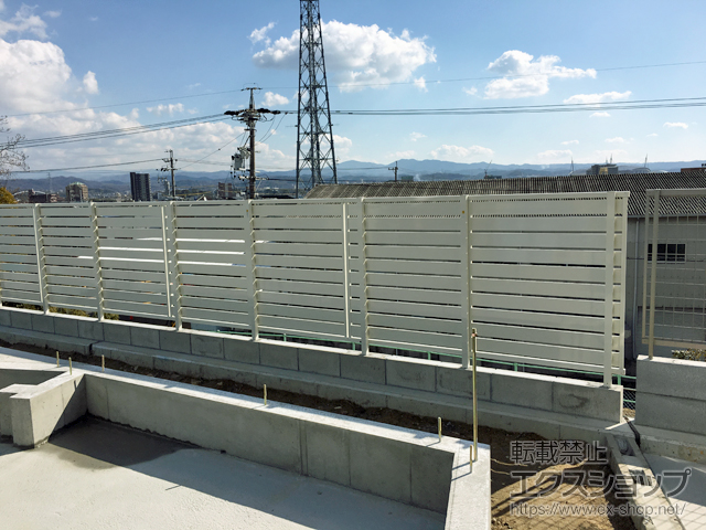 愛知県豊田市ののフェンス・柵 シンプレオフェンスSY1型 横スリット 自由柱施工 施工例