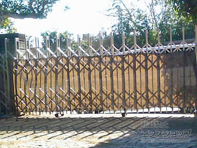 茨城県行方市ののカーゲート アルシャインII PG型R(ペットガード) Aタイプ ノンレール 片開き 390S 施工例