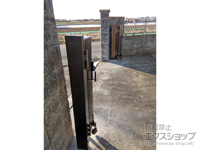 群馬県太田市ののカーゲート トリップゲート RB型 ノンレール 両開き親子 37WO 施工例