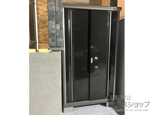 奈良県北葛城郡広陵町のの物置・屋外倉庫 ナイソーシスター　1100×920×1903 KMW-119E-P 施工例