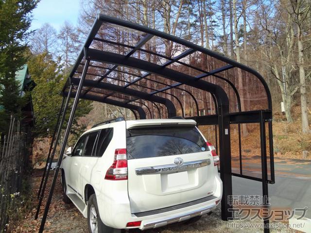 長野県諏訪郡富士見町のLIXIL リクシル（トステム）のカーポート テールポートシグマIII 1500 積雪〜50cm対応（3本柱仕様） 施工例