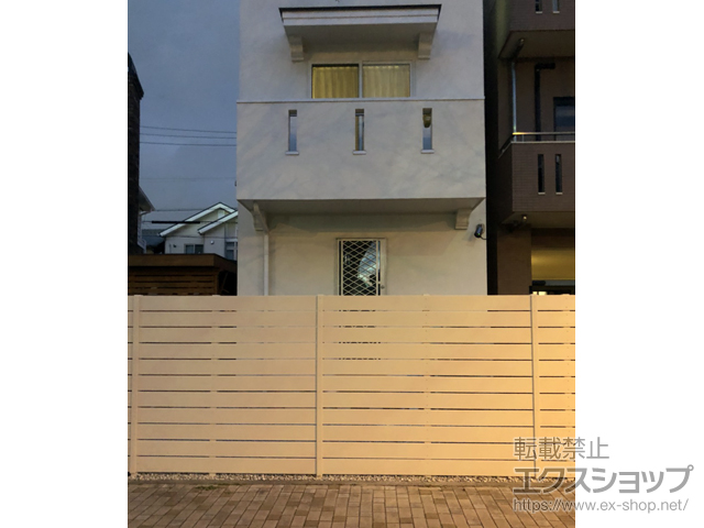 愛知県名古屋市ののフェンス・柵 モクプラボード モダン 11段 隙間10mm 施工例