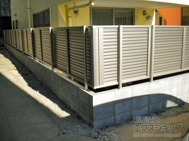 東京都渋谷区ののフェンス・柵 ミエーネフェンス 目隠しルーバータイプ 自由柱 施工例