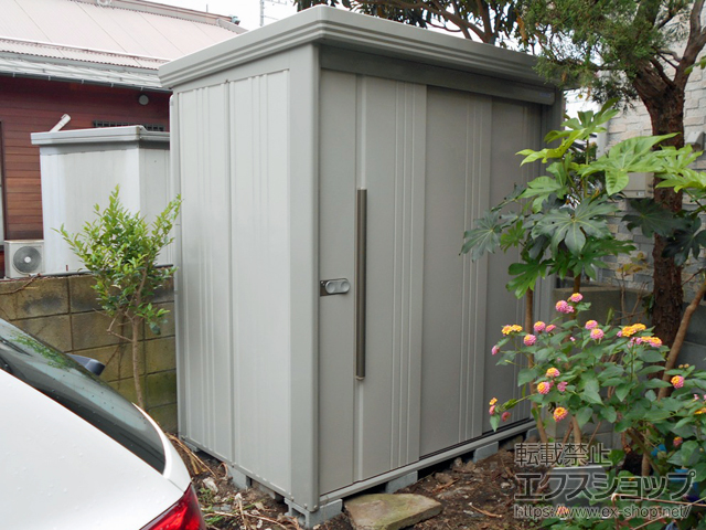 神奈川県川崎市のの物置・屋外倉庫 Mr.ストックマンダンディ 一般型 1832×1222×2110 ND-1812-W 施工例