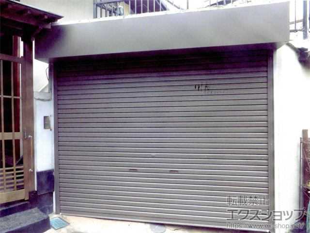 東京都八王子市ののガレージシャッター プラテアII スチールタイプ 手動式 施工例