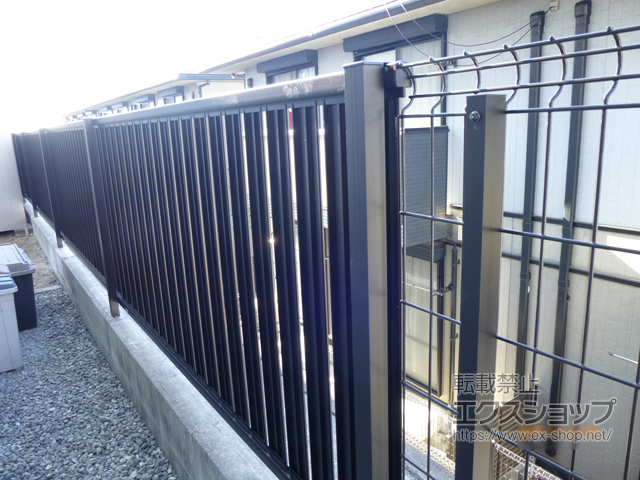 兵庫県神崎郡福崎町ののフェンス・柵 シンプレオフェンスST1型 縦スリット 自由柱施工 施工例