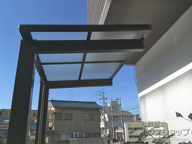 愛知県豊明市ののテラス屋根 レボリューD テラスタイプ 単体 積雪〜20cm対応 施工例