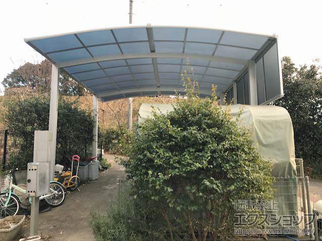 神奈川県藤沢市ののカーポート ネスカR (ラウンドスタイル) ワイド 積雪〜20cm対応 施工例