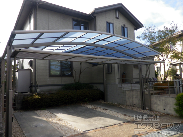 岡山県赤磐市ののカーポート フーゴR (ラウンドスタイル) ワイド 積雪〜20cm対応 施工例