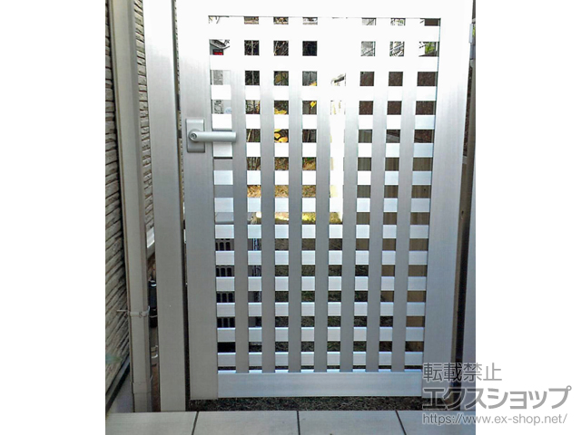 兵庫県西宮市のの門扉 シンプレオ門扉11型 太井桁格子 片開き 門柱使用 施工例