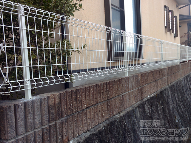 京都府城陽市ののフェンス・柵 ハイグリッドフェンスUF8型 フリーポールタイプ 施工例