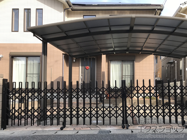 千葉県木更津市ののカーゲート トリップゲート 傾斜地専用型 ノンレール 両開き 66W（33S+33M） 施工例