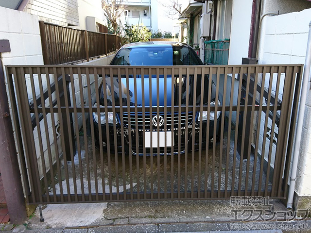 東京都世田谷区ののカーゲート 【特注】オーバードアS2型 電動式 施工例