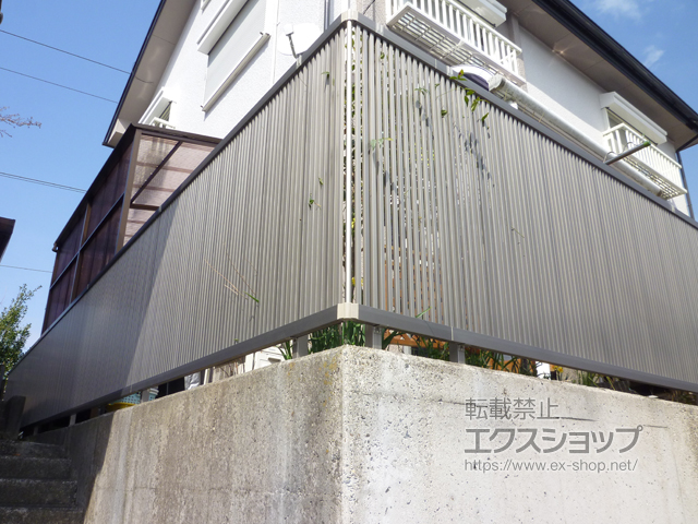 滋賀県蒲生郡竜王町ののフェンス・柵 ライシスフェンス 2型 細たて桟 フリーポールタイプ 施工例