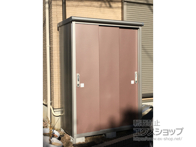 東京都練馬区のの物置・屋外倉庫 エスモ 一般型 1350×750×1959 ESE-1307A-MR 施工例