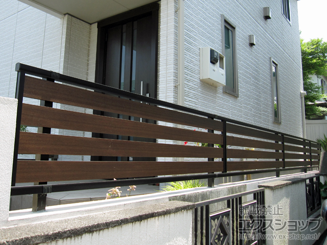 神奈川県相模原市ののフェンス・柵 モクアルフェンス 　横板タイプ 自由柱施工 施工例