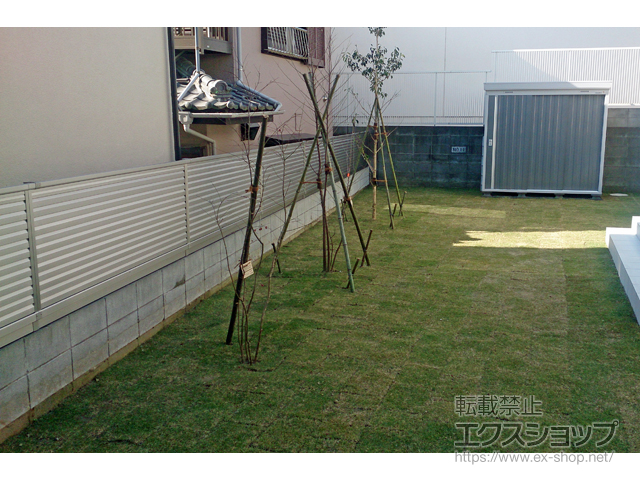 千葉県船橋市ののフェンス・柵 シンプレオフェンス13型 ルーバータイプ 自由柱 施工例