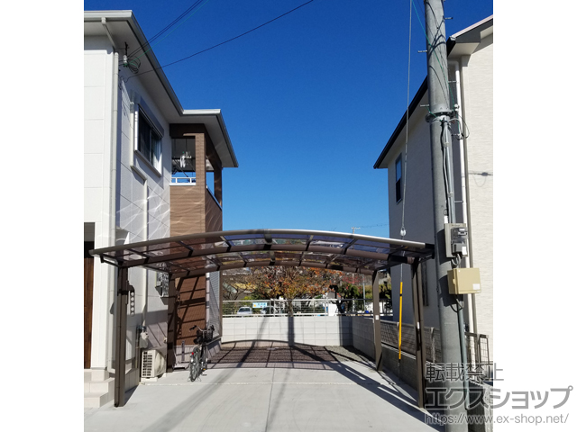 大阪府泉佐野市ののカーポート ネスカR (ラウンドスタイル) ワイド 積雪〜20cm対応 施工例